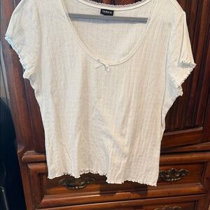 Torrid Cream Short Sleeve Top with Lace Trim
